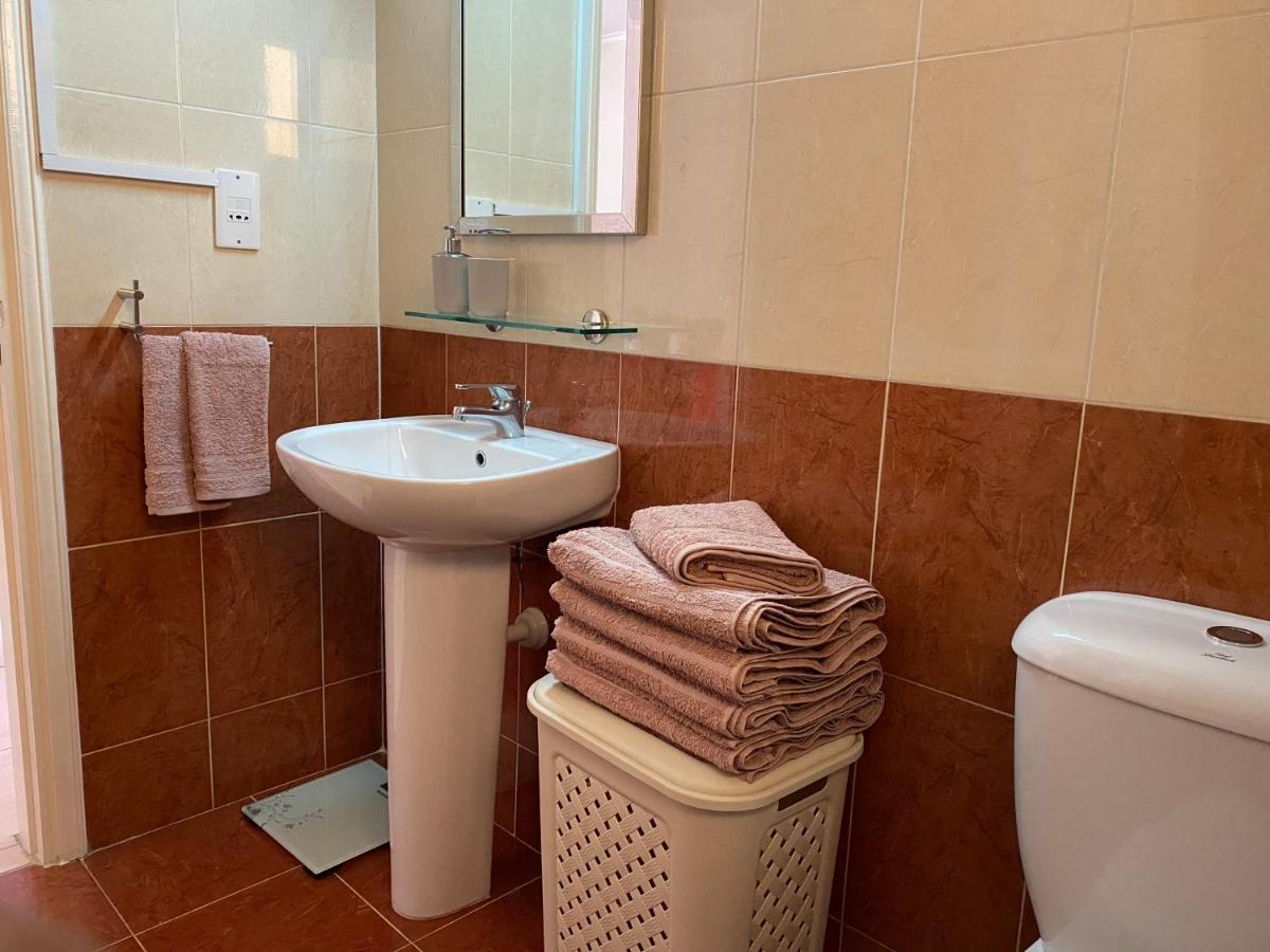 Holiday City Center Apartment Larnaca Luaran gambar