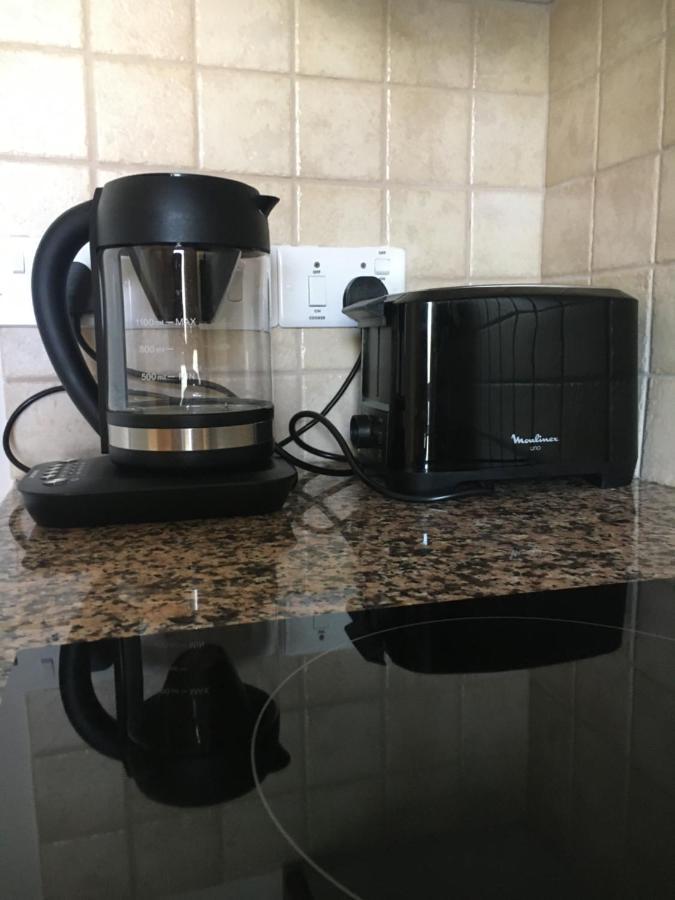 Holiday City Center Apartment Larnaca Luaran gambar